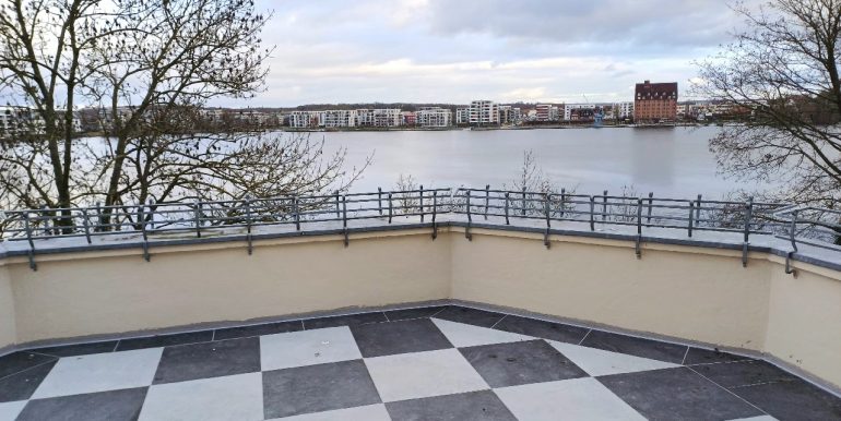 Terrasse nach Sanierung