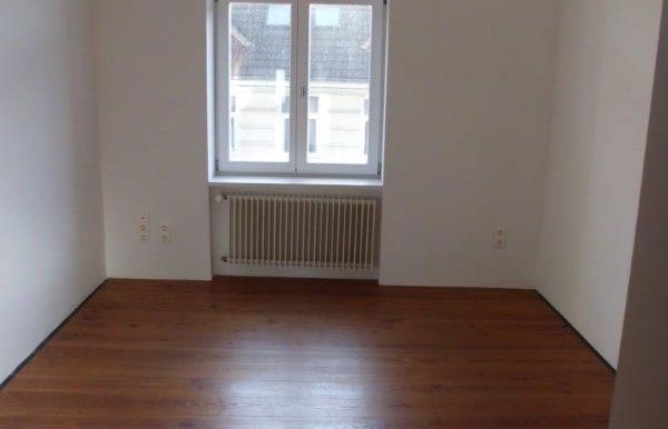 Zimmer neben dem Essbereich