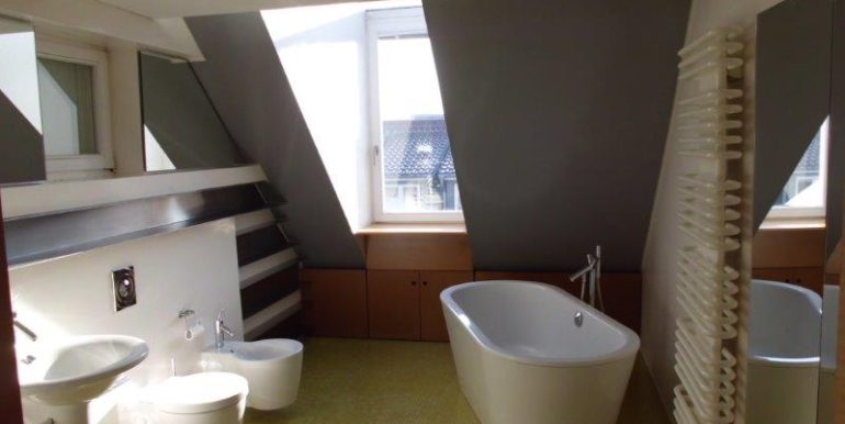 Badezimmer im Dachgeschoss
