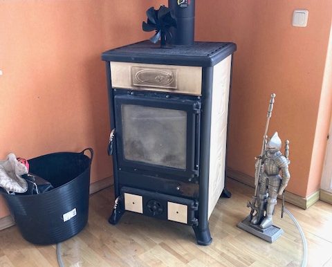 Kaminofen im Wohnzimmer