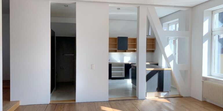 Blick vom Essbereich in die Küche