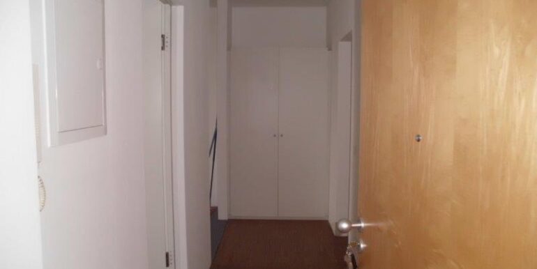 Flur mit Einbauschrank