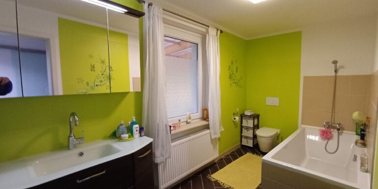 Wannenbad im Erdgeschoss