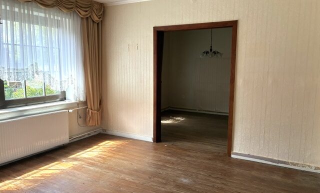 Blick zum Nebenzimmer vom WZ