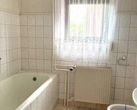 Wannenbad im EG