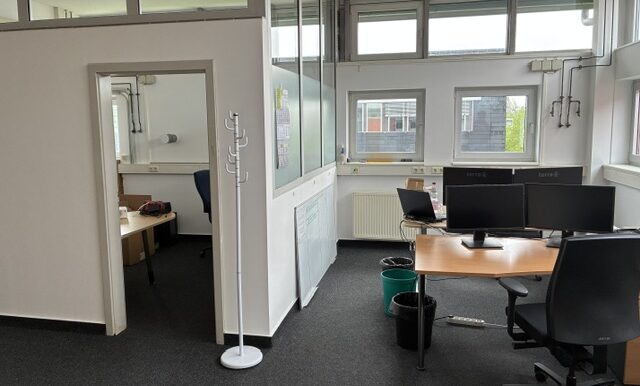 Büro/Labor Mitteltrackt