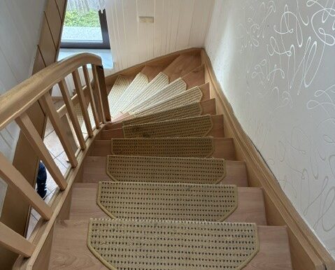Treppe zum Dachgeschoss