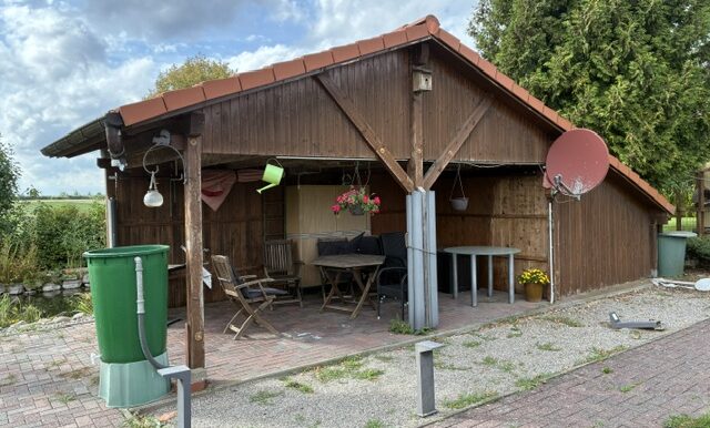 ehemaliger Carport, Unterstand